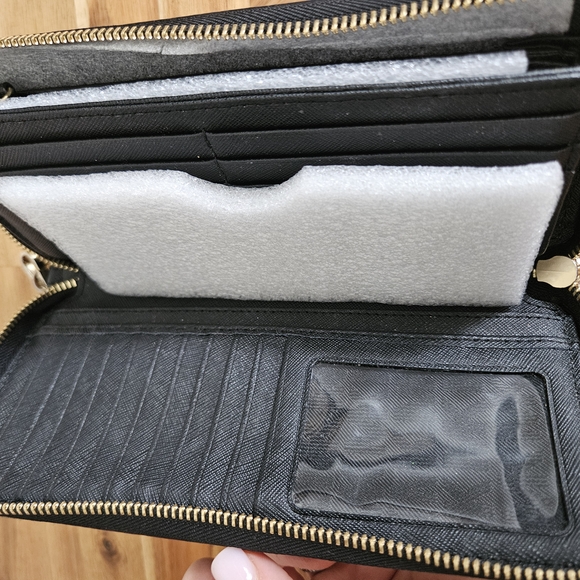 Michael Kors Black Wristlet Wallet - Picture 3 of 4